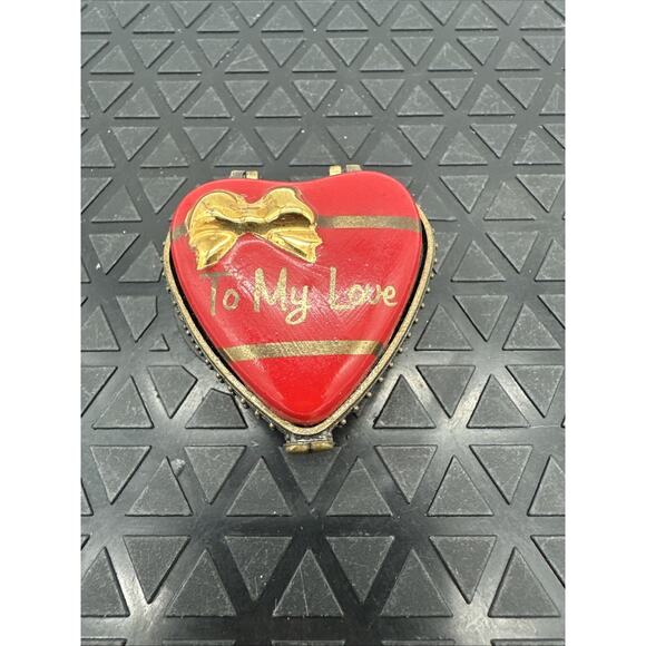 PBH Red Heart Valentine Chocolate Trinket Box with 2 Chocolate Mini Trinkets - Picture 1 of 6